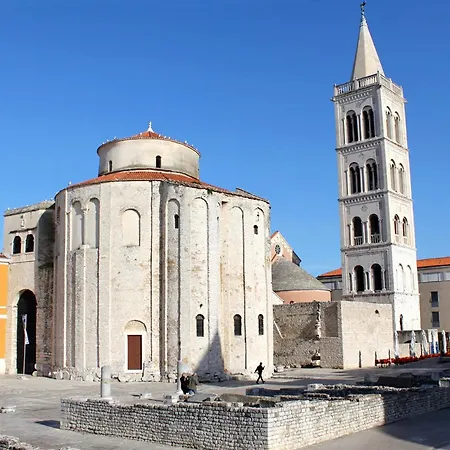 With Parking Space - 23051 아파트