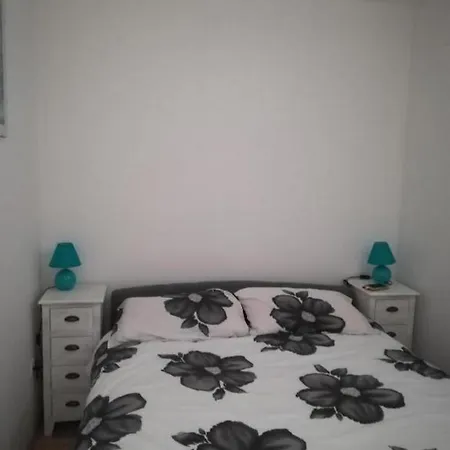 아파트 With Parking Space - 23051 자다르